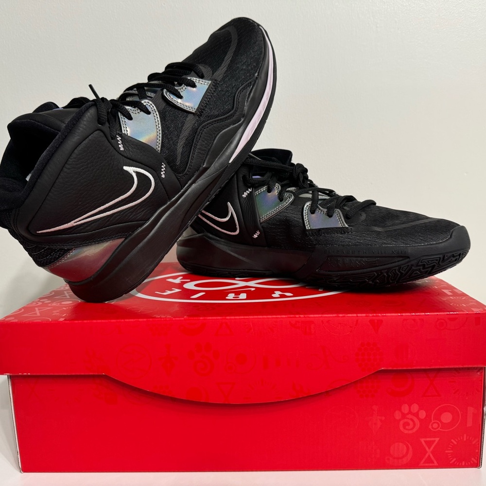Nike Kyrie Infinity Sneakers Size 13 Brand New